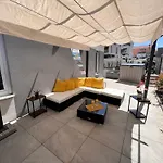 Sunshine Deluxe 80m2 With Pool, 50 M2 Garden Lounge And Outdoor Space * Trogir