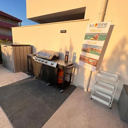 Sunshine Deluxe 79m2 With Pool, 50 M2 Garden Lounge And Outdoor Space Apartment