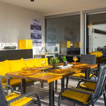 Sunshine Deluxe 79m2 With Pool, 50 M2 Garden Lounge And Outdoor Space