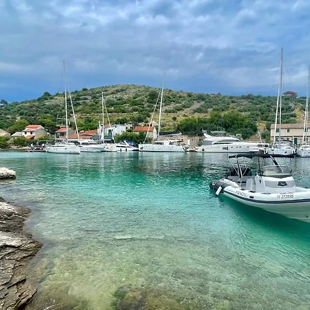Sunshine Deluxe 79m2 With Pool, 50 M2 Garden Lounge And Outdoor Space Trogir